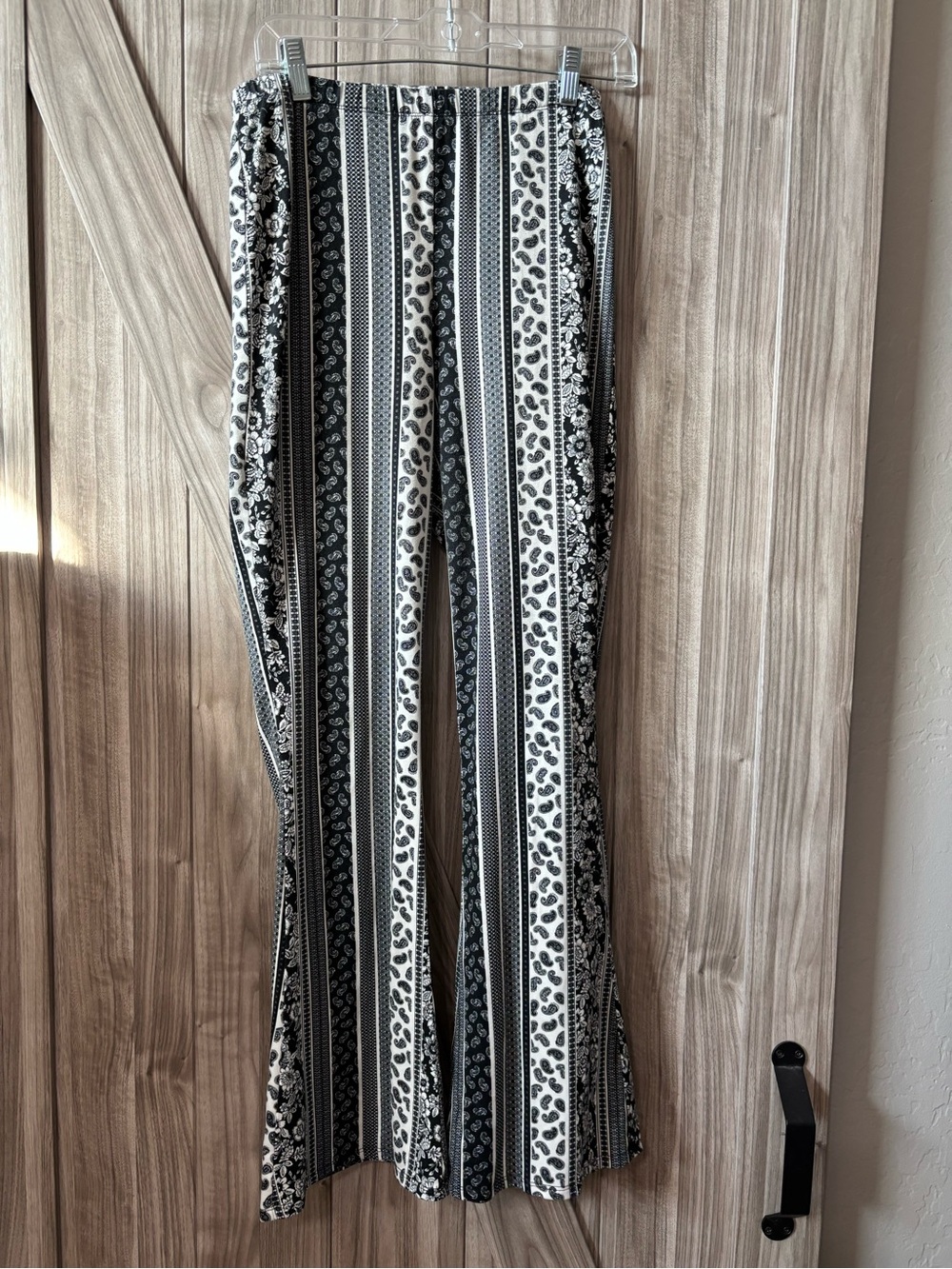 ASA Women’s Black & White Patterned Glare Wide-Leg Pants
